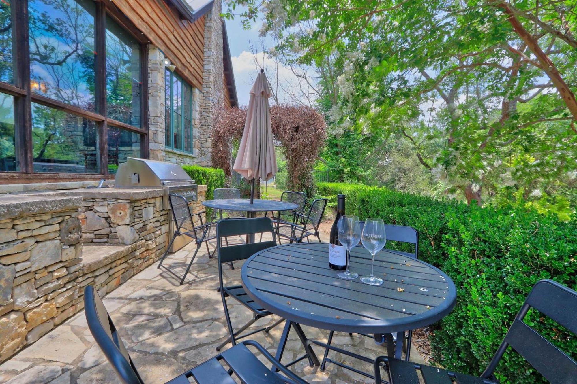 Fall Creek Vineyards Chardonnay Room Driftwood Exterior photo